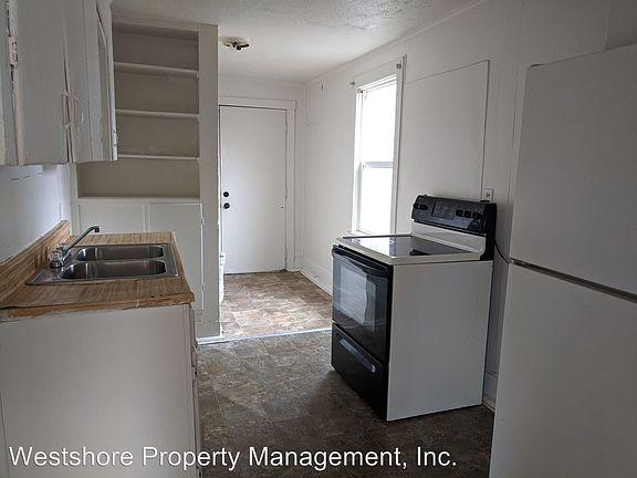 2nd image of 2413 Reynolds St #1