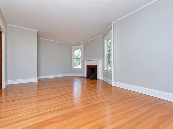 4th image of 22 Welles Ave