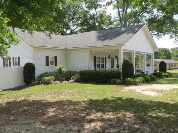 706 E Stewart Ave, Opp, AL 36467