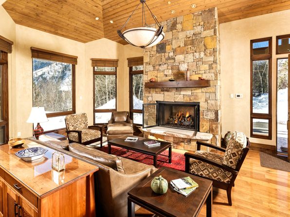 96 Mountain Laurel Ct #B