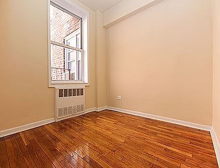 5th image of 3620 Parsons Blvd APT 2G
