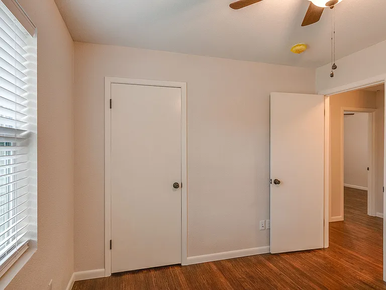 300 Ridgecrest Dr — Photo 16