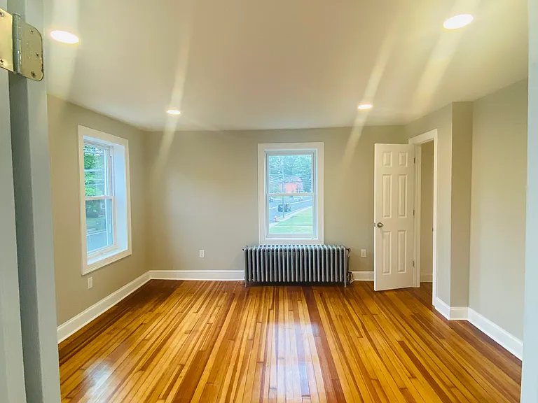 860 Windsor Ave #1 — Photo 20