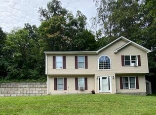 18 Greystone Ct, Wantage, NJ 07461