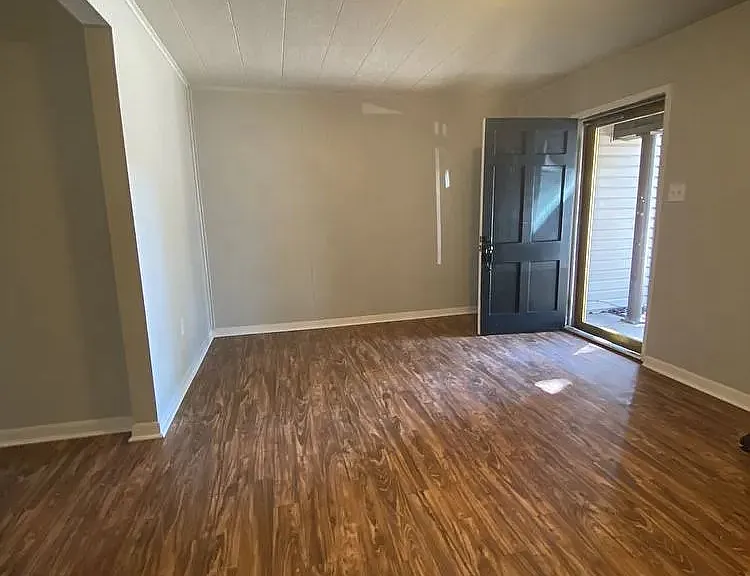 1205 McArthur Dr — Photo 16