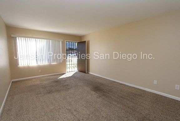 3rd image of 7388 University Ave