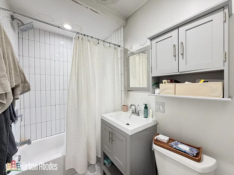 3247 N Damen Ave #1AC — Photo 14
