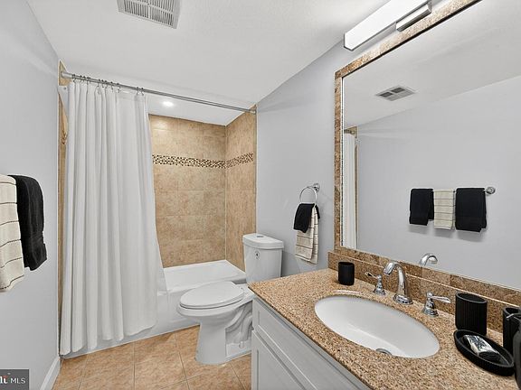 5th image of 1536 Northgate Sq APT 21