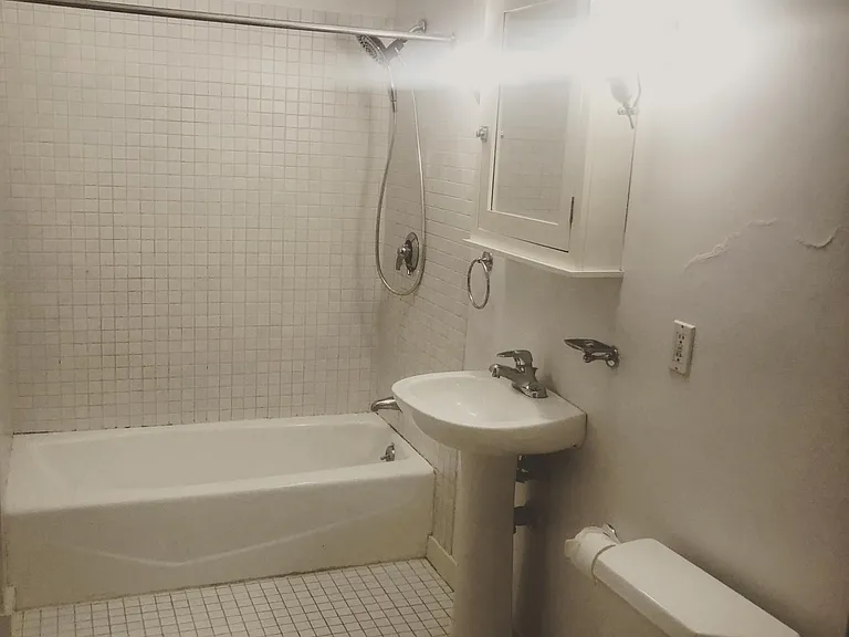 42 Chauncy St #4A — Photo 13