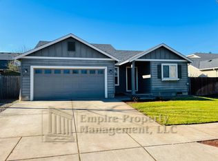 87774 8th St, Veneta, OR 97487