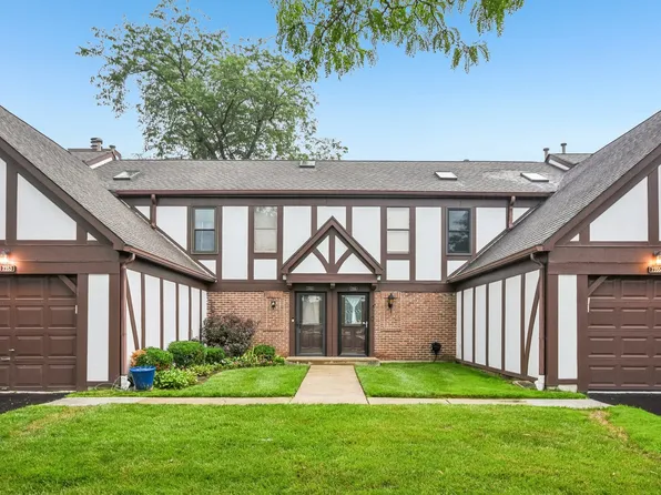 7353 Canterbury Pl, Downers Grove, IL 60516