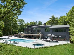 303 Two Holes Water Rd, East Hampton, NY 11937