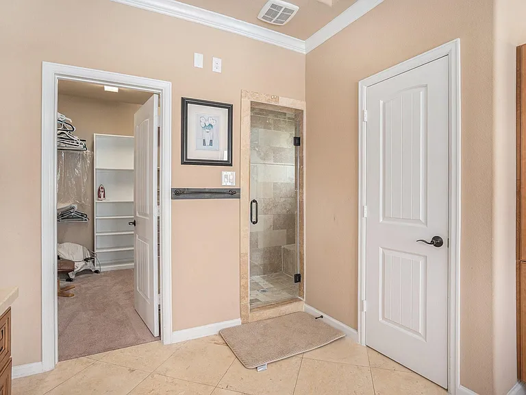1333 N Meyer Ave — Photo 25