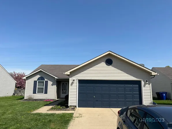 2826 Beachwalk Ln, Kokomo, IN 46902