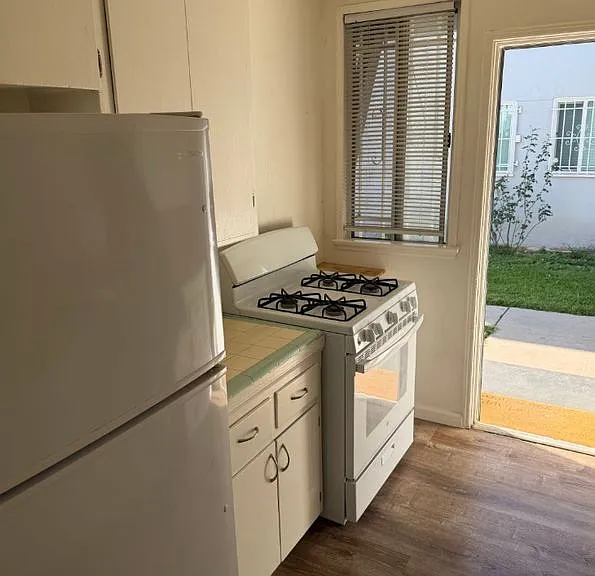 3475 Carmona Ave — Photo 6