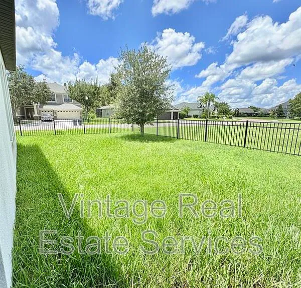 4645 Butler National Dr — Photo 30