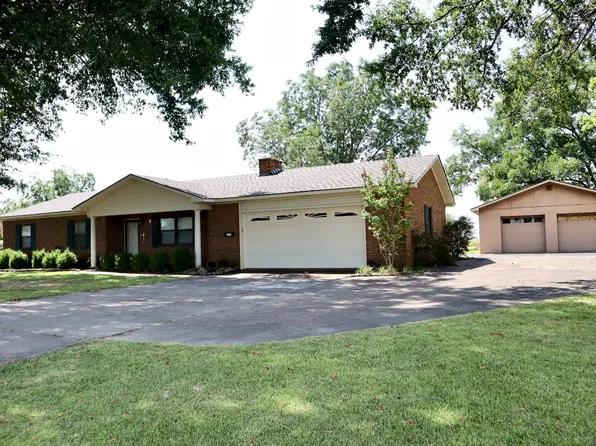 202 Carmen Dr, Walnut Ridge, AR 72476