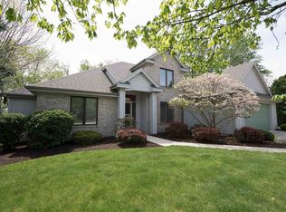 10327 Woodland Rdg W, Fort Wayne, IN 46804