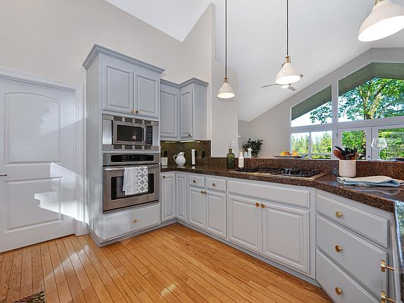 5th image of 20312 Wolf Creek Rd