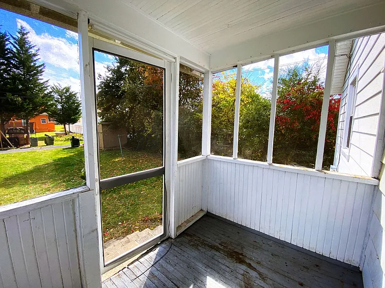 610 Sherwood Ave — Photo 27