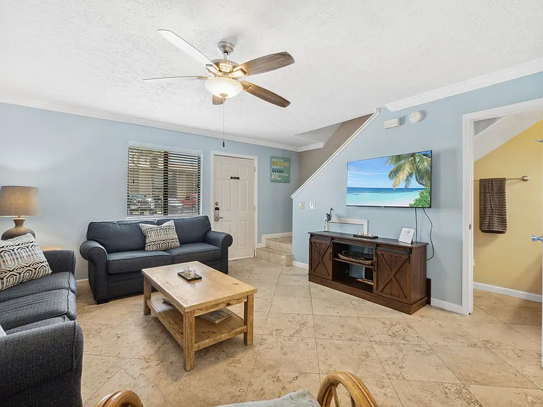 124 Robin Ln — Photo 6
