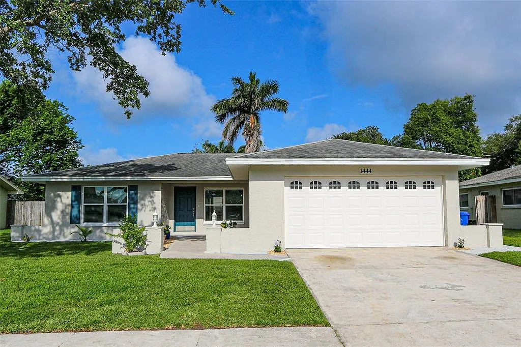 3 bed, 2.0 bath, 1222 sqft, $3,100 — Photo 1