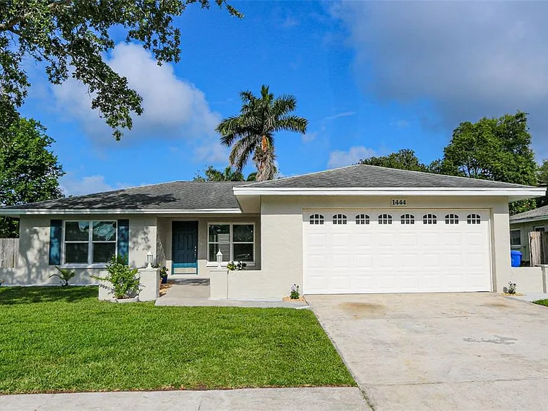 1444 Overcash Dr — Photo 1