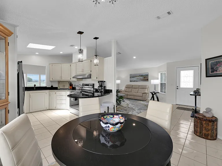 3416 Feriwinkle Ct — Photo 15