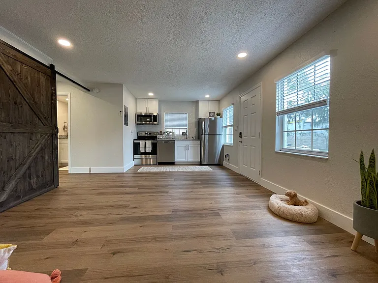 1225 Moselle Ave — Photo 17