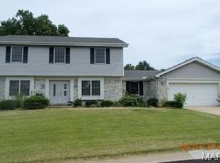 19 Carriage Way W, Saint Peters, MO 63376