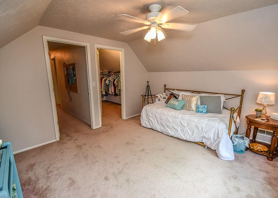 2nd image of 22304 Lorraine Dr