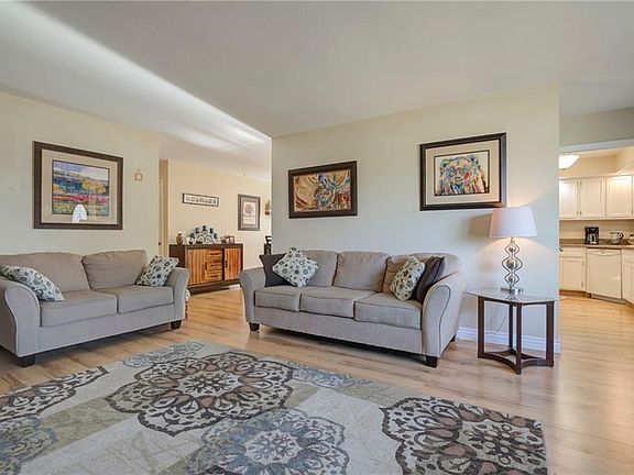 2nd image of 415 Montclair Dr