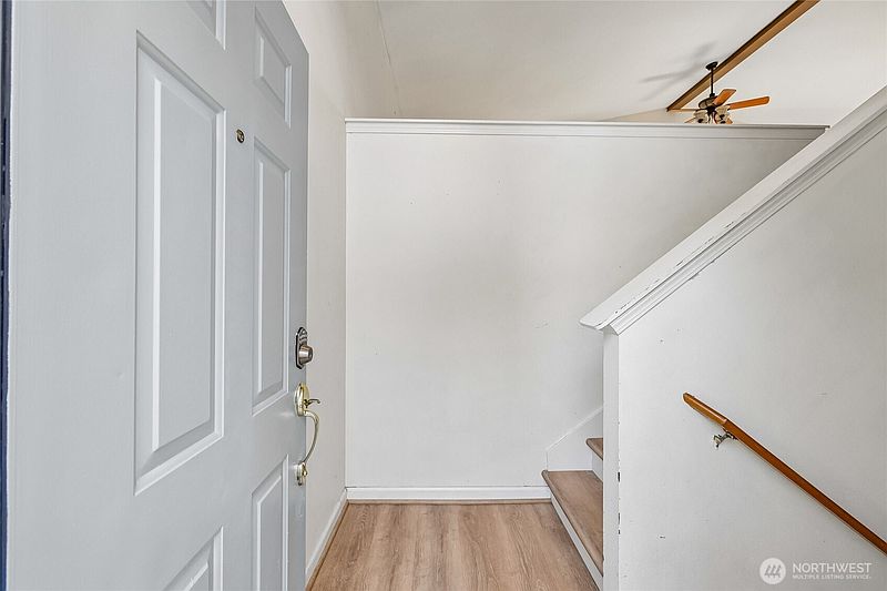 4th image of 219 Hemming Way