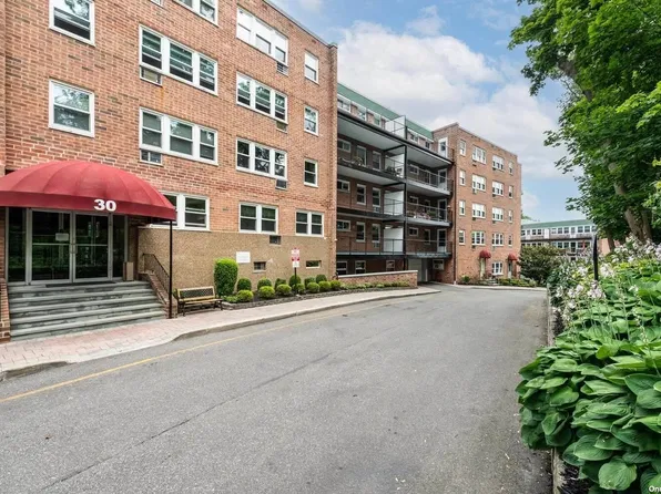 30 Pearsall Avenue #4N, Glen Cove, NY 11542