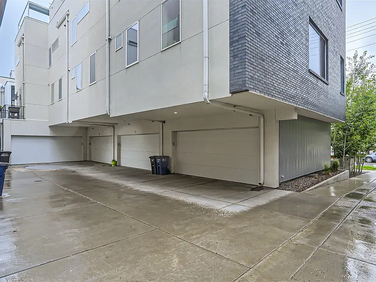 1608 Irving St #4 — Photo 28