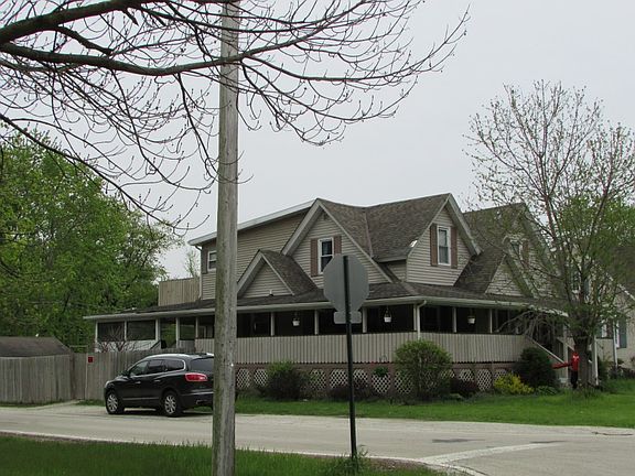 3rd image of 2257 N Hawthorne Ave