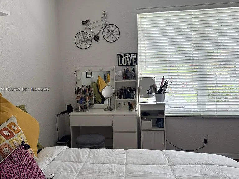 10390 Utopia Cir E — Photo 18