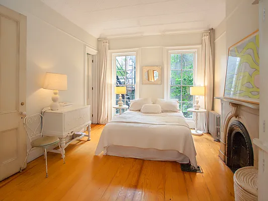 Rented by Dwell Residential Inc | media 24