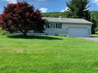 1761 Whites Ferry Rd, Falls, PA 18615