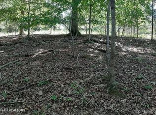 Deer Pond Cir, Lafollette, TN 37766