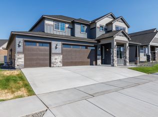 4674 White Dr, Richland, WA 99352