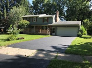 18 Bryn Mawr Rd, Rochester, NY 14624