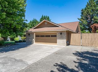2453 Greenridge Dr, Medford, OR