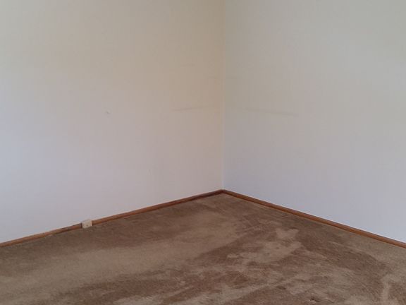 5th image of 341 Kuehnis Dr