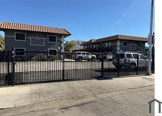 2 bed, 714 sqft, $1,300 — Photo 3