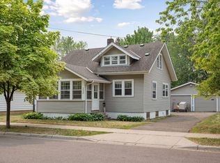 224 1st St NE, Osseo, MN 55369