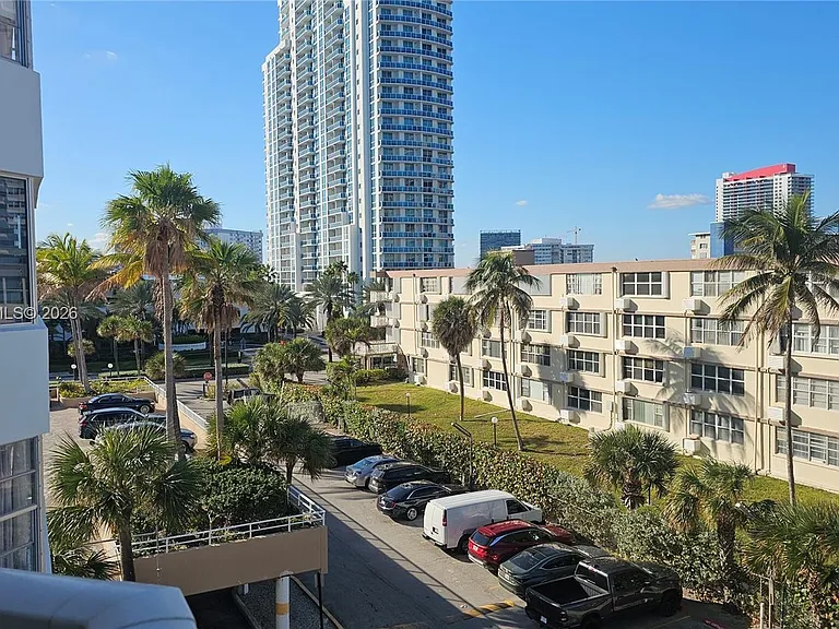1950 S Ocean Dr #3D — Photo 28
