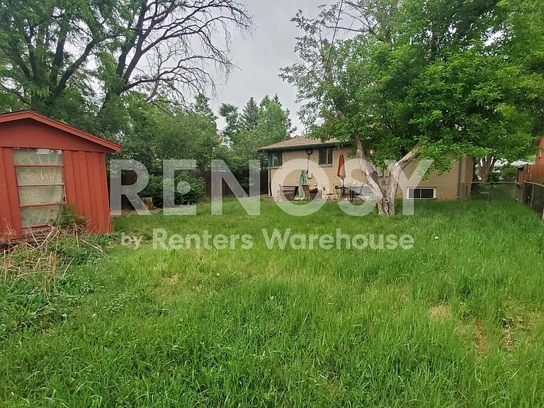 2225 S Cherry St — Photo 25
