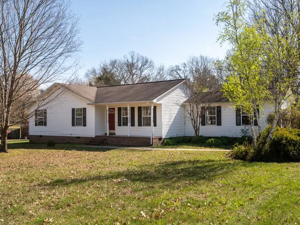 176 Cessna Ln, Shelbyville, TN 37160