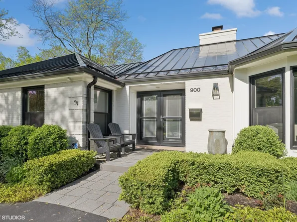 900 Pine Tree Ln, Winnetka, IL 60093